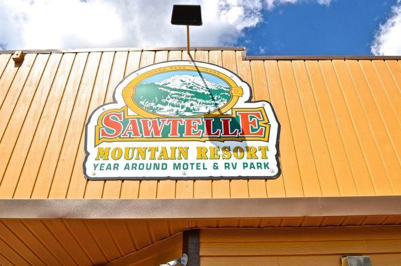 Sawtelle Mountain Resort Island Park Extérieur photo